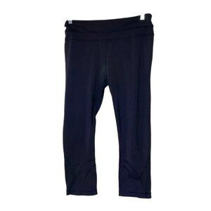 Lululemon Black Athletic Capri Crop Leggings Size 8 Womens